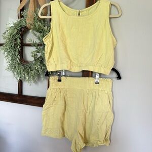 NWOT Boutique Cropped Tank Top With Matching High Waisted Shorts Medium